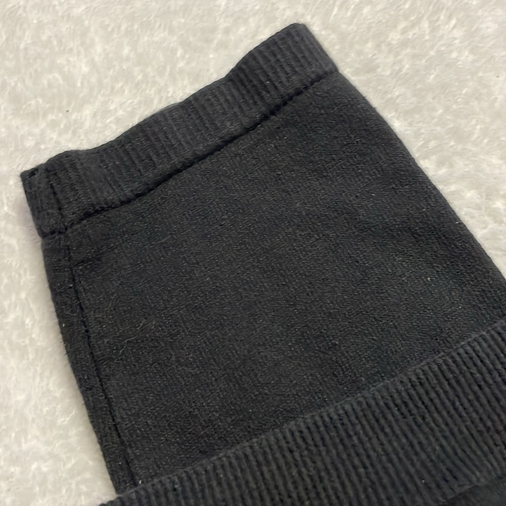 Feathers Maternity Terry Black Pants - Picture 4 of 9